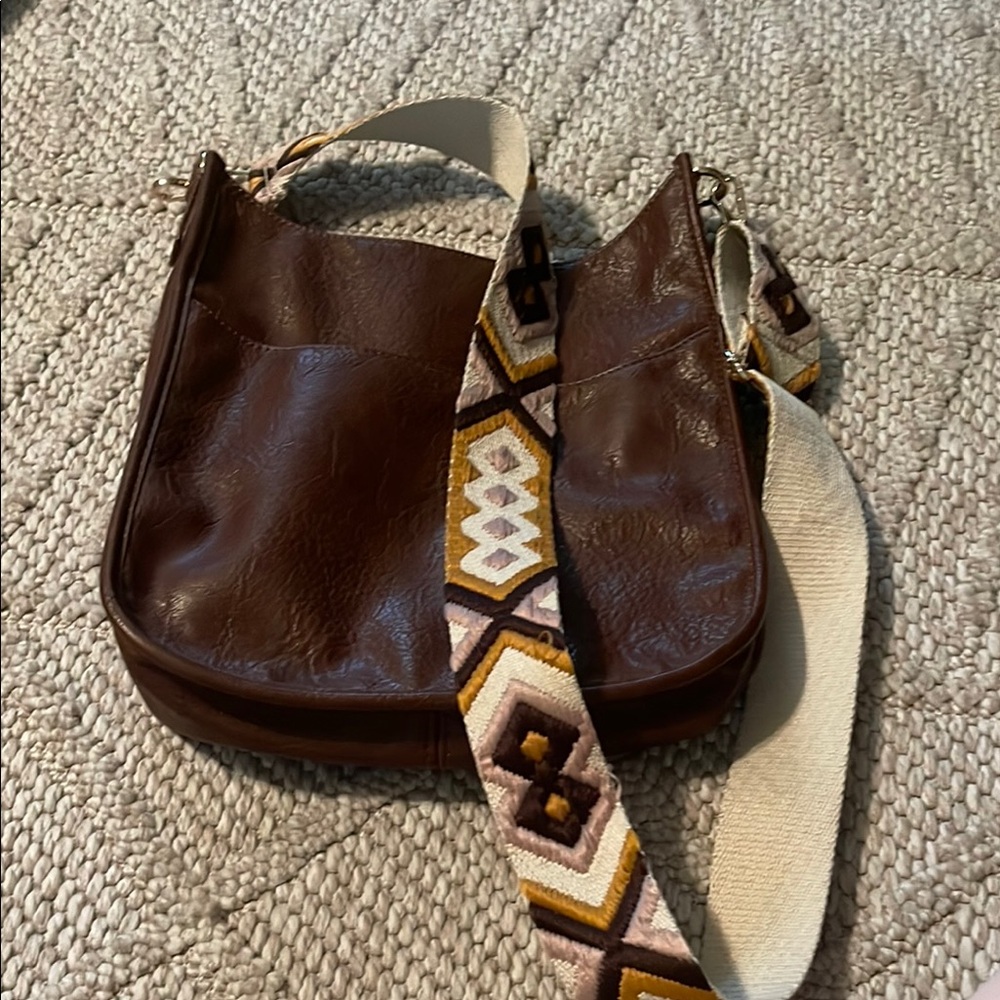 Ah•dorned Brown Leather classic messenger Shoulder Bag with Patterned Strap